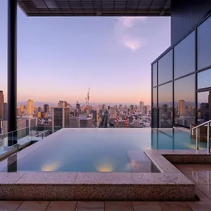 5* מלון Candeo The Tower